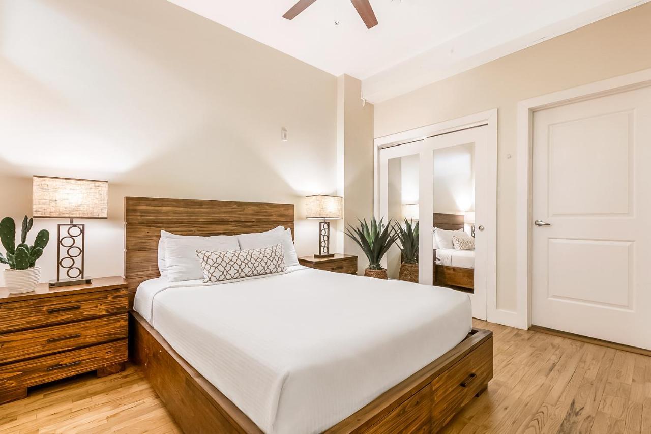 Beautiful Condos Steps From French Quarter And Bourbon St Nova Orleães Exterior foto