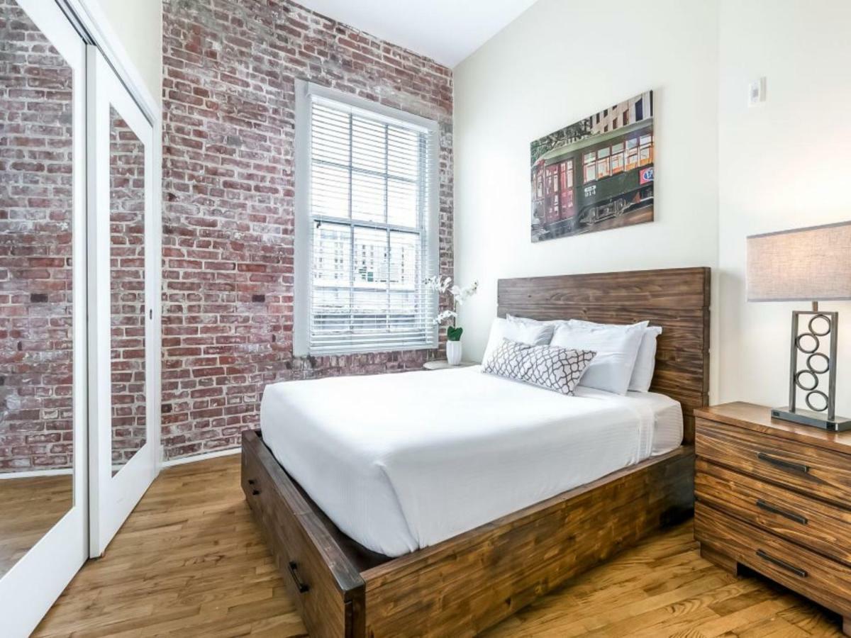 Beautiful Condos Steps From French Quarter And Bourbon St Nova Orleães Exterior foto