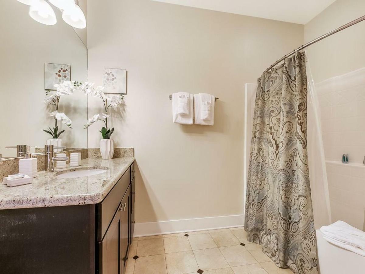 Beautiful Condos Steps From French Quarter And Bourbon St Nova Orleães Exterior foto
